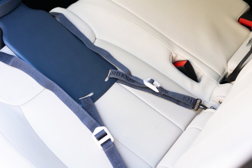 Auto podnožka pre deti KneeGuardKids 4