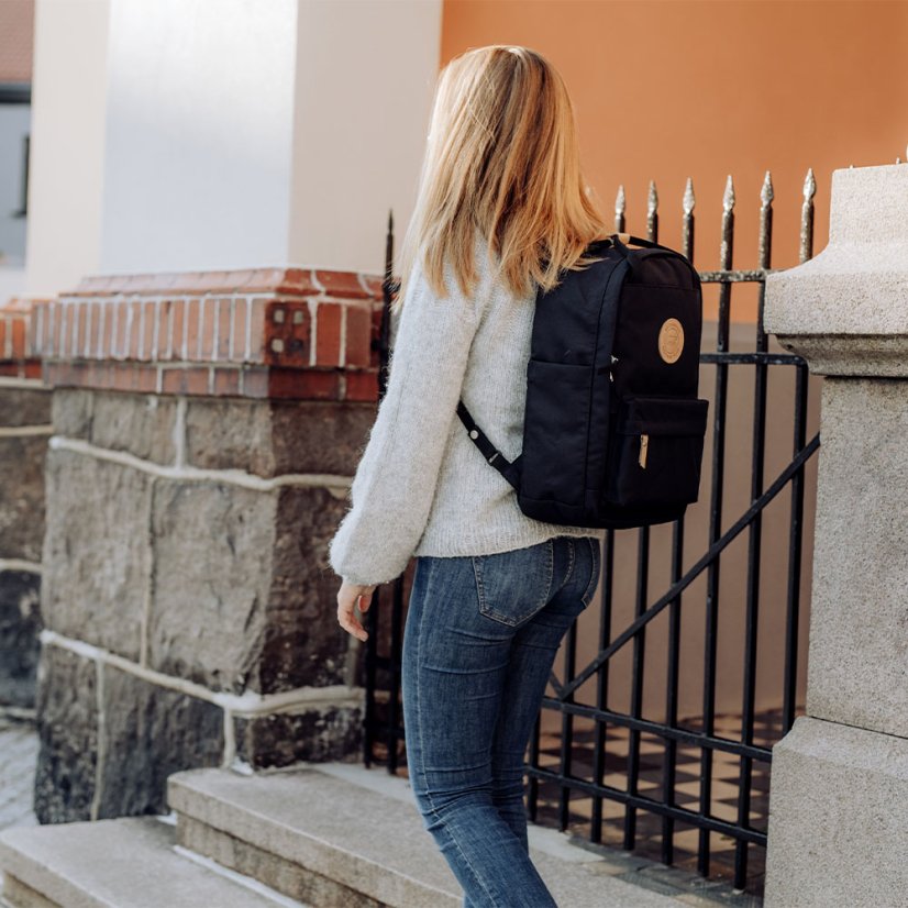 Mestský batoh City Light Black 20l BECKMANN
