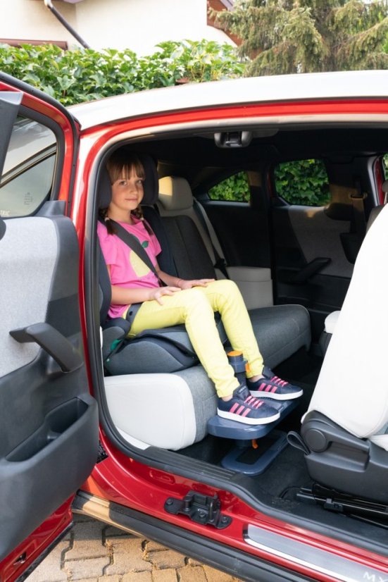 Auto podnožka pre deti KneeGuardKids 4